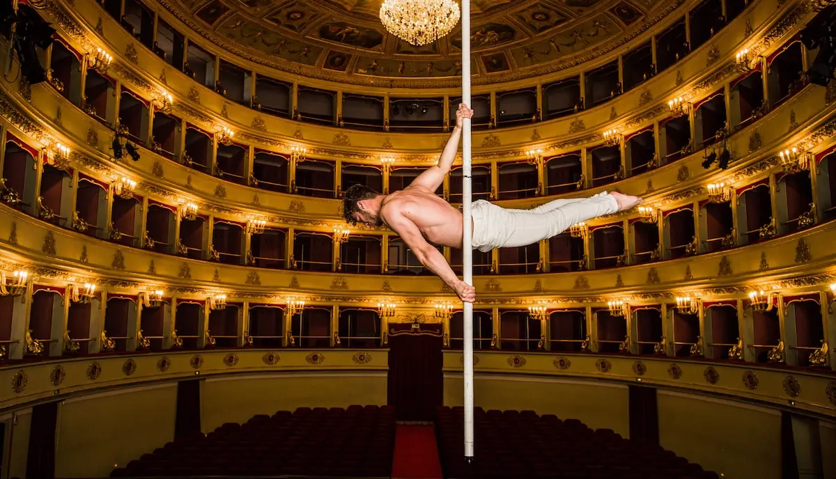 flying-pole